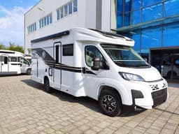 Elnagh Baron 560 semintegrale con letto matrimoniale 6,99 mt