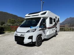 Baron 560 camper semintegrale 6,99 mt 5 posti letto e viaggio