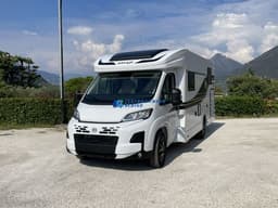 Elnagh Baron 565 camper semintegrale 5 posti 6,99 mt con garage e letti gemelli
